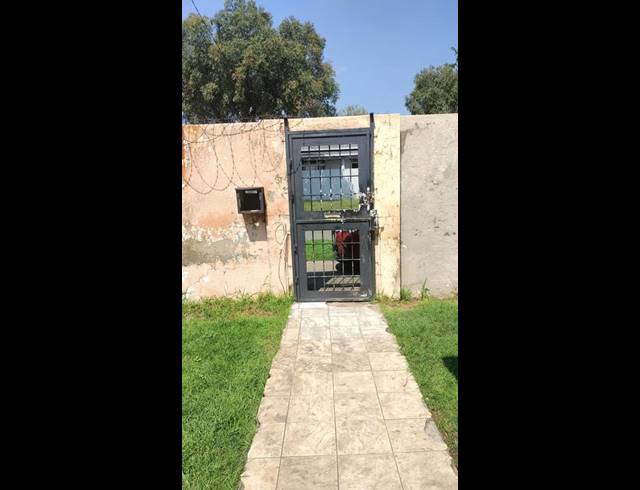 3 BEDROOM HOUSE FOR SALE IN KENILWORTH